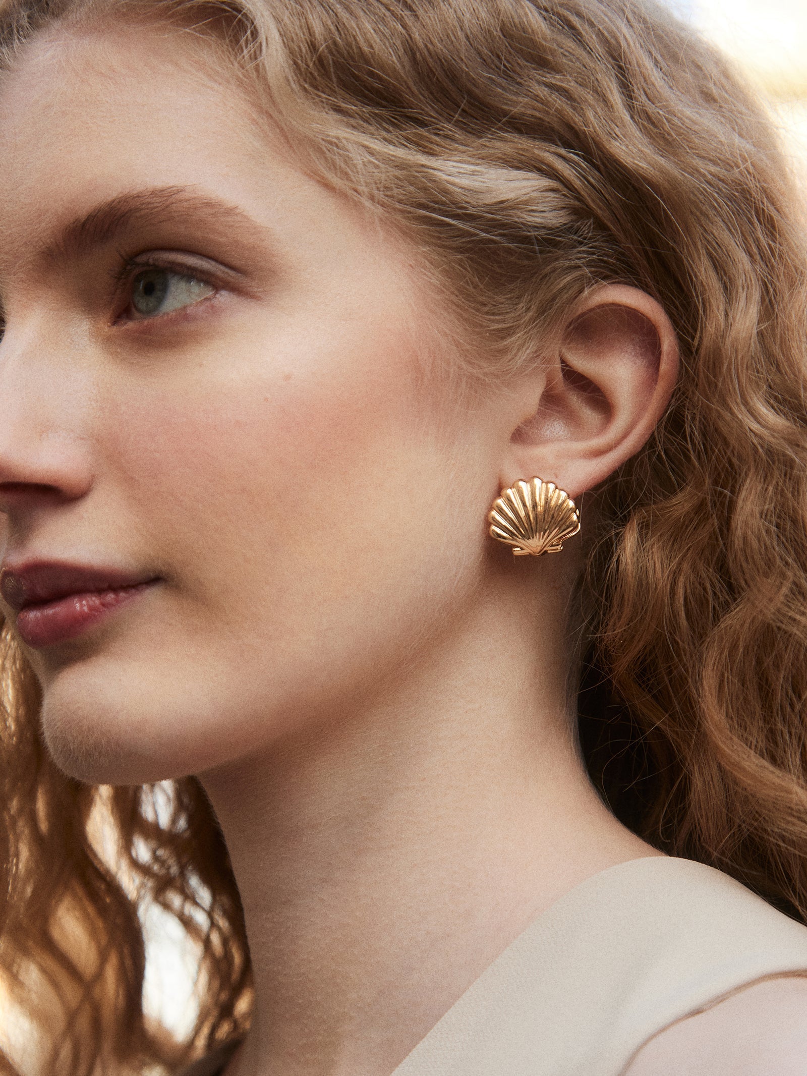 Halle Seashell Earrings - Gold
