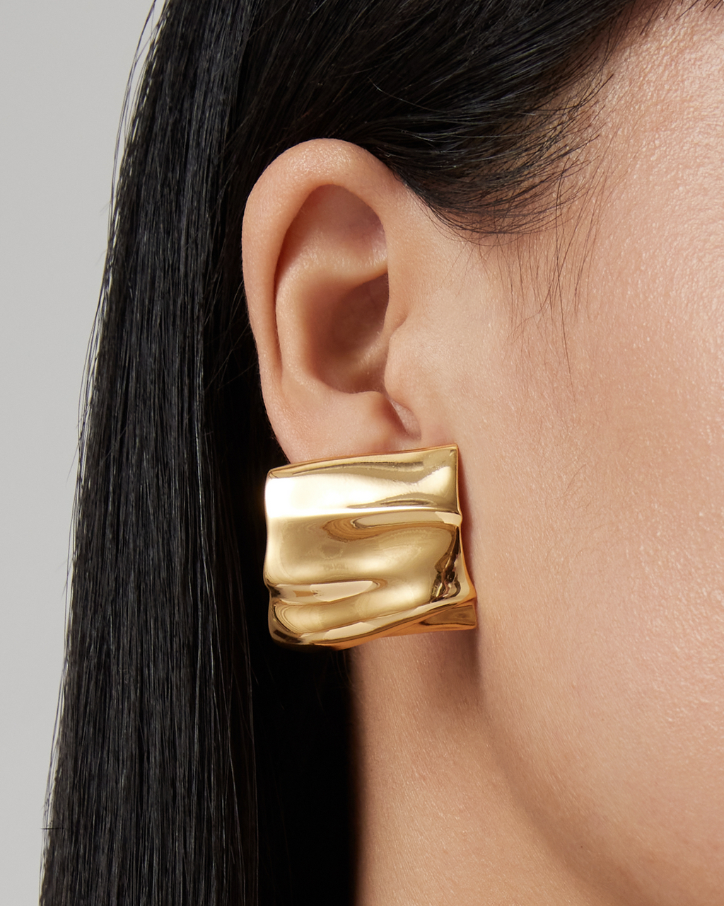 Sundra Clip On Earrings