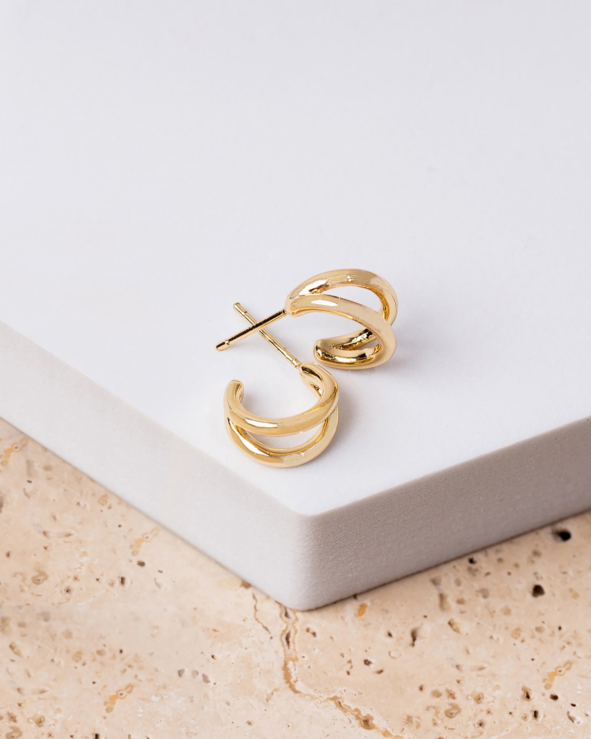Mia Hoops