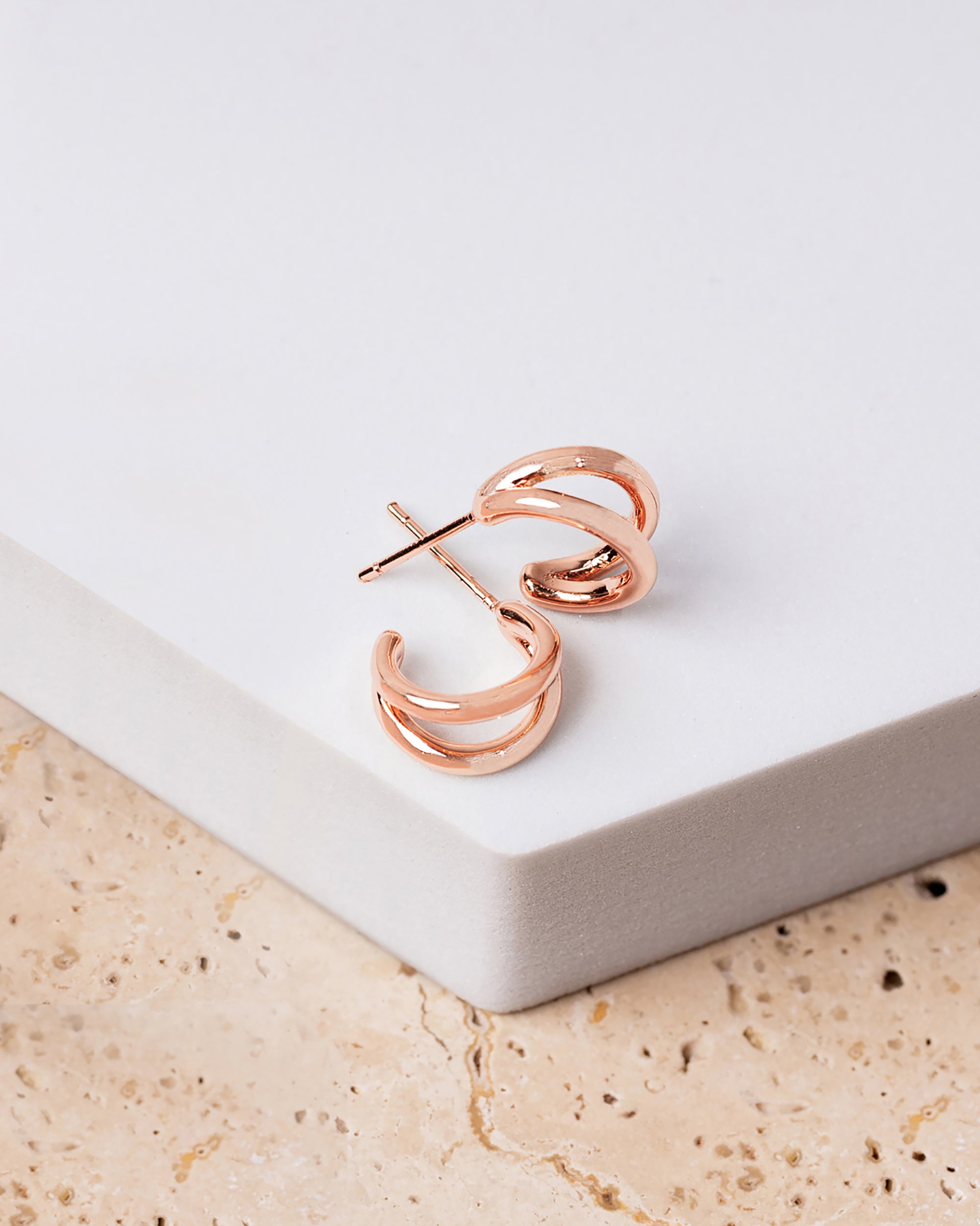 Mia Hoops